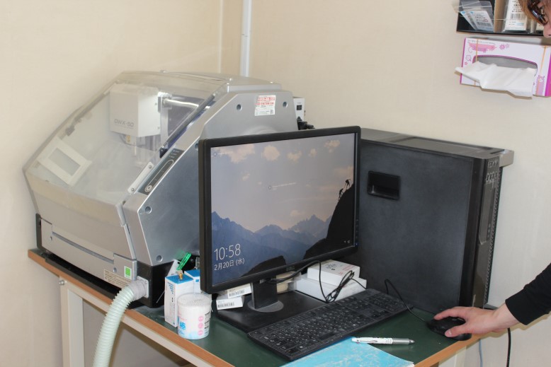 歯科技工用のCAM機